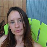 Profesora de inglés graduada en Estudios Ingleses con Máster en Traducción e Interpretación. Clases niñ@s y adultos nivel A1-B2.